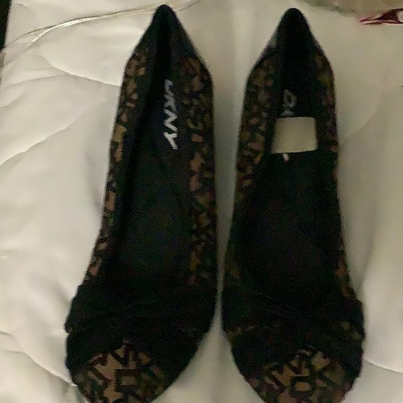 Don’t black and brown soft pumps